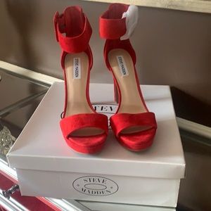 Brand New Steve Madden Circuit Red Suede Pumps